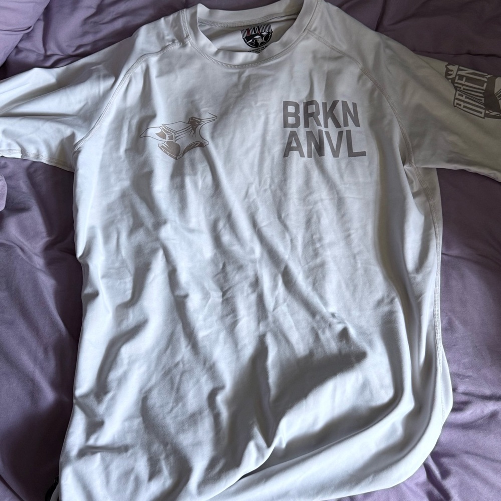 Broken Anvil White american jiu jitsu rash guard